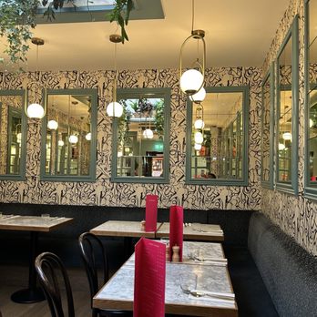 Mildreds - Decor - Vegan Near Me - London, XGL Mildreds - Decor - Vegan Near Me - London, XGL