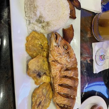 Noches de Colombia - Whole fried red snapper - Colombian Near Me - Elizabeth, New Jersey