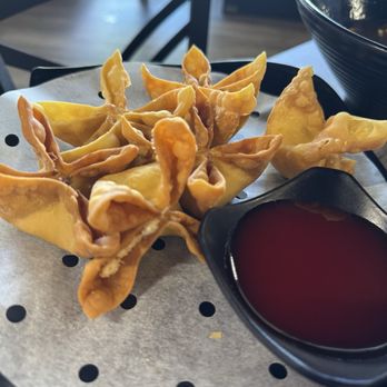 Bee Dumpling - Cheese wontons - Chinese Near Me - Austin, Texas Bee Dumpling - Cheese wontons - Chinese Near Me - Austin, Texas
