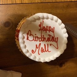 Albertsons - Cake was supposed to say mom and it says mall !?!?