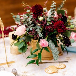 Karen's Flower Shoppe - Centerpiece