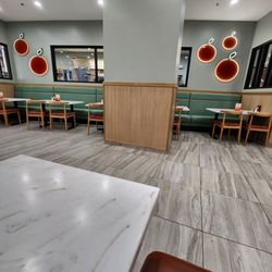 Keke's Breakfast Cafe - Interior