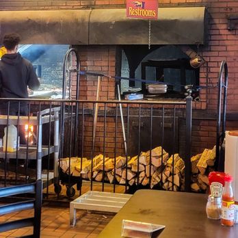 Dreamland BBQ - Grill - Barbeque Near Me - Huntsville, Alabama