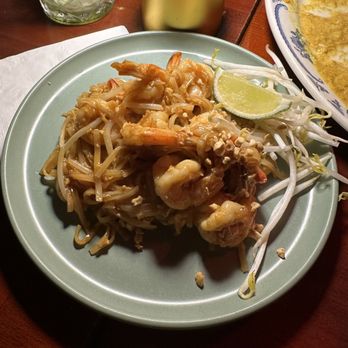 Soothr - Shrimp Pad Thai - Thai Near Me - New York, New York