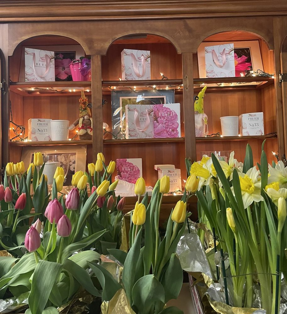 LINCOLN GARDENS FLORIST & GIFTS Updated May 2024 57 Photos 1688