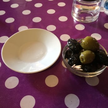 Allegretto - Complimentary olives! - Italian Near Me - Valparaíso, VS
