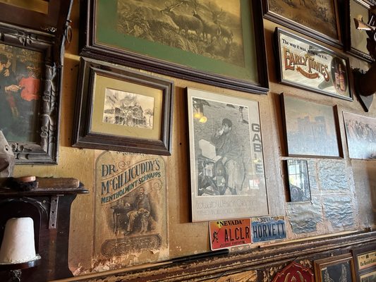 Genoa Bar and Saloon by null