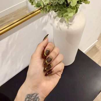 Goldust Nails Bar - Nail Salons Near Me - Peoria, Arizona