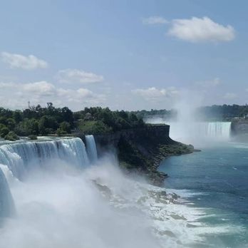 Happy Vacations - Tours Near Me - Brooklyn, New York