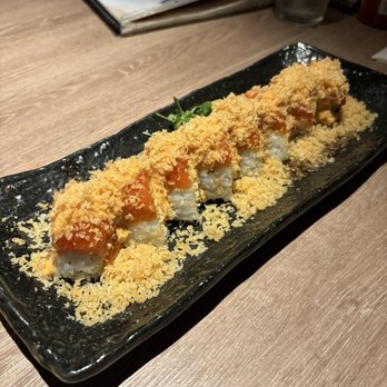 Japanese Castle Sushi & Roll - Paramount  - Sushi Bars Near Me - Paramount, California