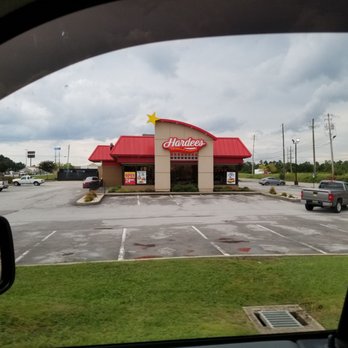 Hardee's - From road - Fast Food Near Me - Attalla, Alabama