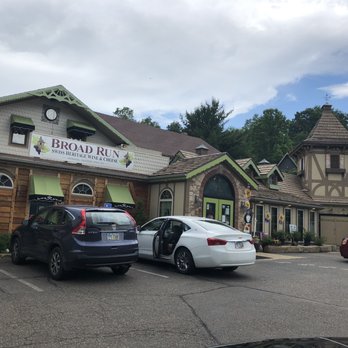 Hans’ Place -  two cars parked in front of a restaurant - Wineries Near Me - Dover, Ohio