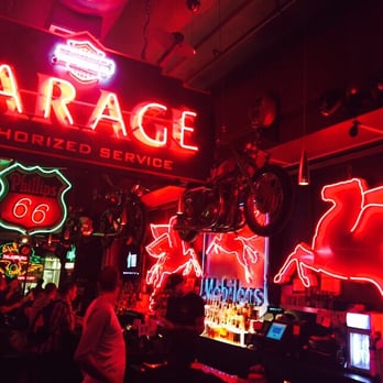 Kelly's Olympian - Inside the Kelly's Olympian bar, Portland, Oregon - Dive Bars Near Me - Portland, Oregon