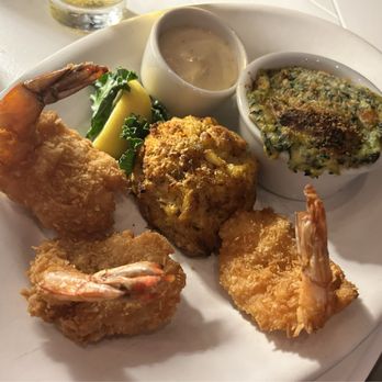 Jetty's Waterfront Restaurant - Coconut Shrimp and Crab cake with Side Creamed Spinach - Seafood Near Me - Jupiter, Florida