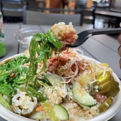 All In Poke - 4. Spicy Tuna Bowl : add crab meat to it!