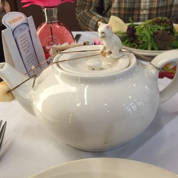 Chado Tea Room - Jasmine pearl tea with a cute lil kitty on top - Tea Rooms Near Me - Hollywood, California