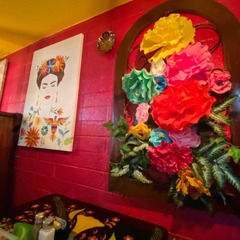 Oysters Mexican & Seafood - a wall of flowers - Mexican Near Me - Kingman, Arizona Oysters Mexican & Seafood - a wall of flowers - Mexican Near Me - Kingman, Arizona