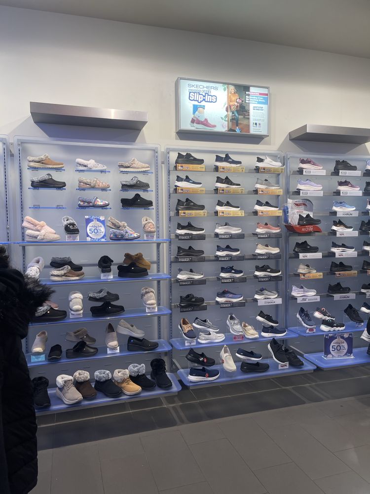 SKECHERS RETAIL Updated August 2024 1 Garden State Plz, Paramus, New Jersey Shoe Stores