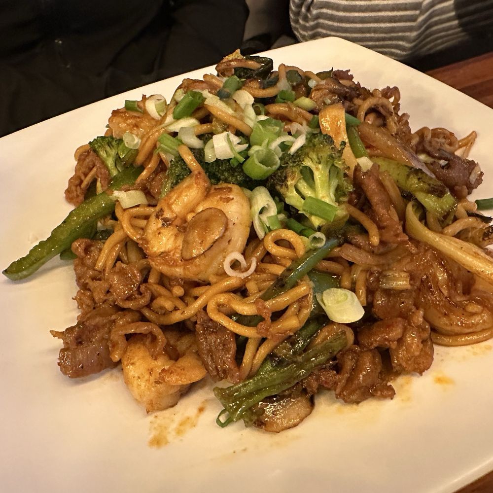 Momo Chicken & Grill - Korean Near Me - Washington, DC, District of Columbia Momo Chicken & Grill - Korean Near Me - Washington, DC, District of Columbia