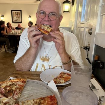 Giuseppe's Cafe - My friend, Larry enjoying the pizza we ate at Giuseppe's. - Pizza Near Me - Birmingham, Alabama Giuseppe's Cafe - My friend, Larry enjoying the pizza we ate at Giuseppe's. - Pizza Near Me - Birmingham, Alabama