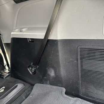 Auto Expo Detailing - Walls of the vehicle was still very dirty - Car Wash Near Me - Libertyville, Illinois