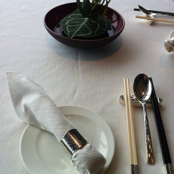 Tin Lung Heen - Cantonese Near Me - Kowloon, HK