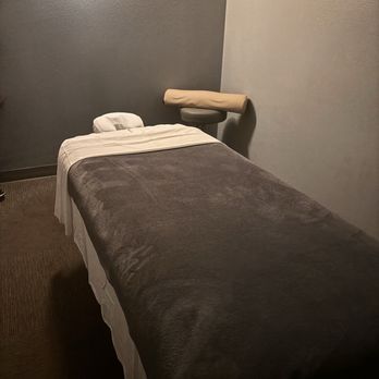 Massage Envy - Clean, put together rooms. Beds work great, and the speaker quality is nice. - Massage Near Me - Wildomar, California Massage Envy - Clean, put together rooms. Beds work great, and the speaker quality is nice. - Massage Near Me - Wildomar, California