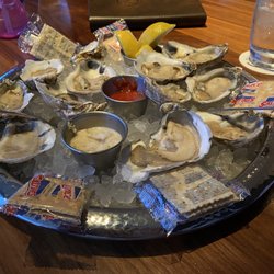 Lounge 51 - Raw oysters