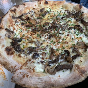 etta - Bucktown - Wild Mushroom - Pizza Near Me - Chicago, Illinois