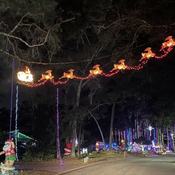 Blackhawk Bluff Christmas Lights Display - Santa and his reindeer - Festivals Near Me - Jacksonville, Florida
