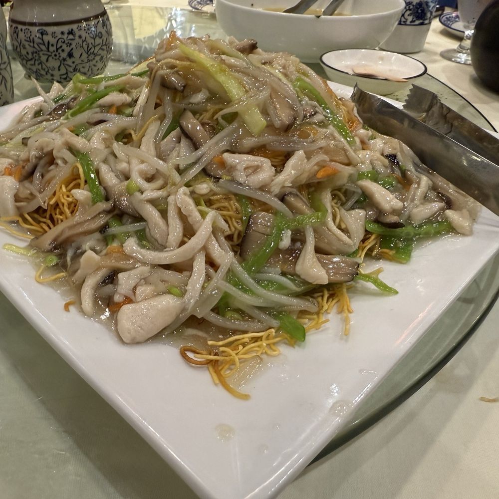 Han Spot - Fried noodles with chicken strips(雞絲炒麵) - Dim Sum Near Me - Gaithersburg, Maryland Han Spot - Fried noodles with chicken strips(雞絲炒麵) - Dim Sum Near Me - Gaithersburg, Maryland