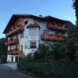 Garni Unterhaslerhof - Das Haus am Abend