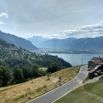 GoldenPass Line - Landmarks & Historical Buildings Near Me - Montreux, VD