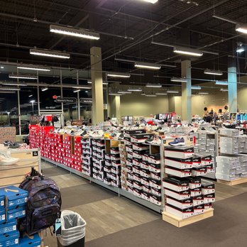 DSW Designer Shoe Warehouse - Shoe Stores Near Me - Fairfax, Virginia DSW Designer Shoe Warehouse - Shoe Stores Near Me - Fairfax, Virginia