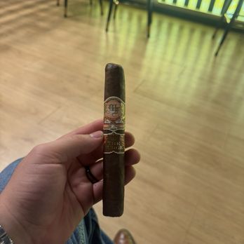 Skyline Lounge & Bar - Good cigars - Lounges Near Me - Dallas, Texas Skyline Lounge & Bar - Good cigars - Lounges Near Me - Dallas, Texas