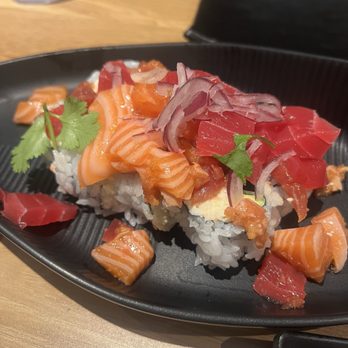Eat's Ayce Sushi - O.M.G. roll. Very good. - Japanese Near Me - Alhambra, California