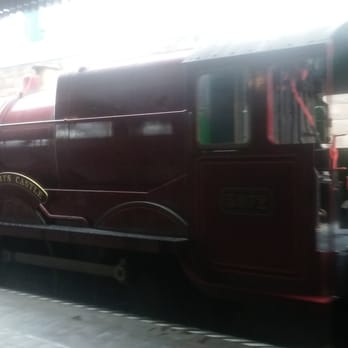 Universal Studios Florida - ride the hogwarts express from islands of adventures to universal studios. - Amusement Parks Near Me - Orlando, Florida