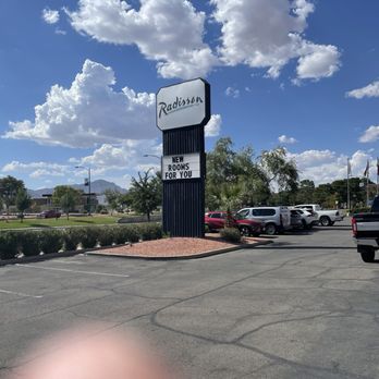 Radisson Hotel El Paso Airport - "New Rooms" - Hotels Near Me - El Paso, Texas Radisson Hotel El Paso Airport - "New Rooms" - Hotels Near Me - El Paso, Texas