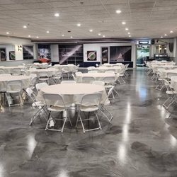 Aces Garage Bar & Grill