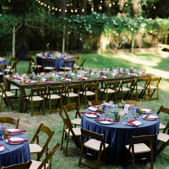 Bird Dog Wedding - Velvet blue table clothes, so dreamy - Monica has the vision!! - Wedding Planning Near Me