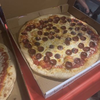 Bud’s Pizza & Beer - Pizza Near Me - St. Louis, Missouri