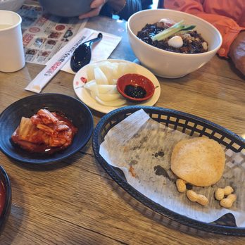 ZZamppong Zizon - The prawn crackers (we ate 2) and some peanuts - Korean Near Me - Duluth, Georgia