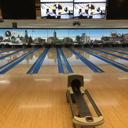 Les & Jim’s Lincoln Lanes