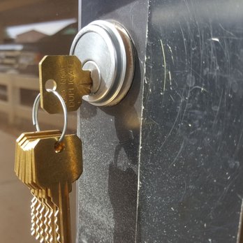 Local Locksmith - Local Locksmith helps some of the largest commercial organizations in San Tan Valley. We can help you too. Just call us at: 480.570.5391. - Keys & Locksmiths Near Me Local Locksmith - Local Locksmith helps some of the largest commercial organizations in San Tan Valley. We can help you too. Just call us at: 480.570.5391. - Keys & Locksmiths Near Me