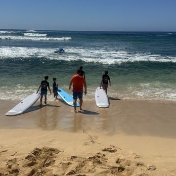 Kauai Surf School - Getting ready to go for the first time - Surf Schools Near Me Kauai Surf School - Getting ready to go for the first time - Surf Schools Near Me
