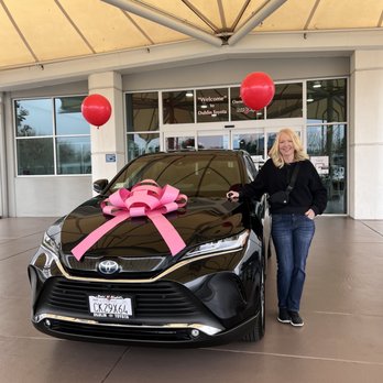 Dublin Toyota - Car Dealers Near Me - Dublin, California