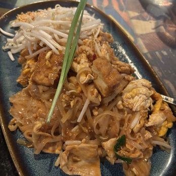 Saap Ver Authentic Thai Cuisine - Pad Thai (Chicken) - Thai Near Me - San Francisco, California Saap Ver Authentic Thai Cuisine - Pad Thai (Chicken) - Thai Near Me - San Francisco, California
