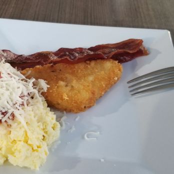 Hyatt Place Anchorage-Midtown - Day 1 Breakfast scrambled eggs, bacon and hash brown - Hotels Near Me - Anchorage, Alaska Hyatt Place Anchorage-Midtown - Day 1 Breakfast scrambled eggs, bacon and hash brown - Hotels Near Me - Anchorage, Alaska