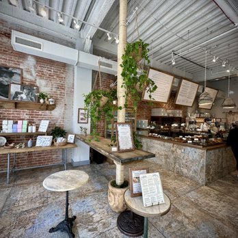 maman - Inside front of cafe looking towards cashier - Bakeries Near Me - Greenwich, Connecticut