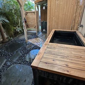 Studio 7 Hawaii - Saunas Near Me - Honolulu, Hawaii